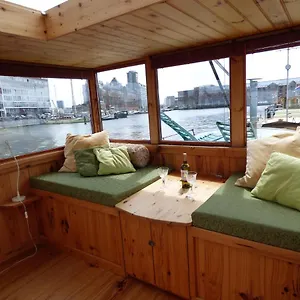 Houseboat Dana Bådhotel Amsterdam