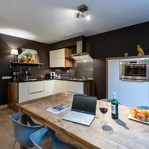 Two-bedroom In West Apartment Amsterdam