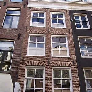 Bed & Breakfast The 9 Streets Apartment