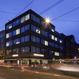 Easyhotel Centre South Otel