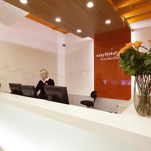 Easyhotel City Centre South Hotel 2*