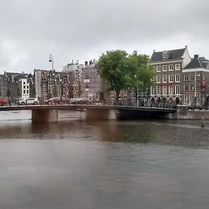Rembrandt Square Boat Bateau-hôtel