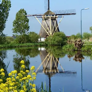 Holiday home Mondriaanmolen, A Real Windmill Close To Amsterdam *