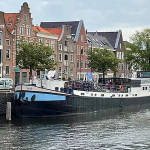 Hotelboot Sarah Hotell