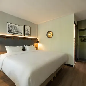מלון Campanile & Restaurant Zuid-oost 3*