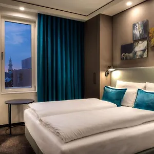 One Amsterdam-waterlooplein 3*