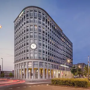 アマディ パノラマ 4*