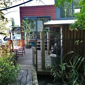 Bed & Breakfast Houseboat Vliegenbos Amsterdam