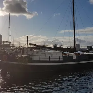Hotelschip Bracksand City, In De Zomer En De Winter! アムステルダム