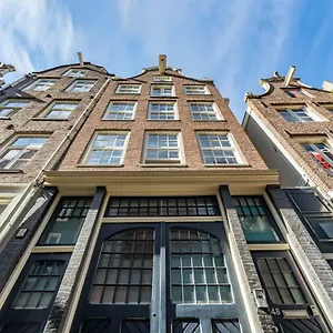 Dam Square Bed & Breakfast