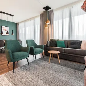 North By Yays 4*