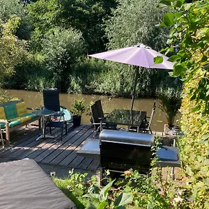 Bed & Breakfast Charming With Free Parking